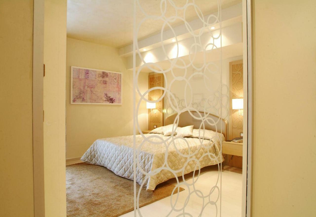 סן ג'ובאני אין פיורה Hotel Duchessa Della Sila מראה חיצוני תמונה