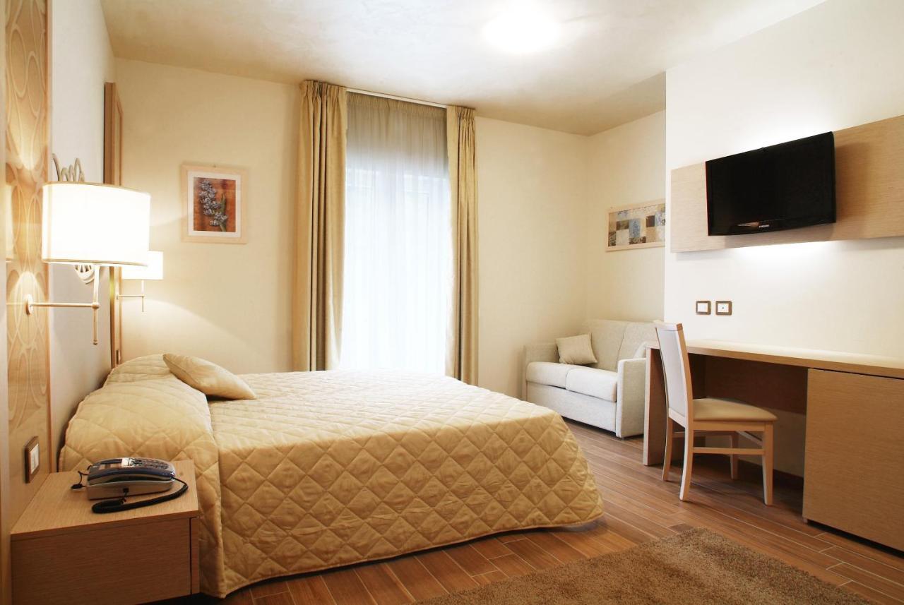 סן ג'ובאני אין פיורה Hotel Duchessa Della Sila מראה חיצוני תמונה